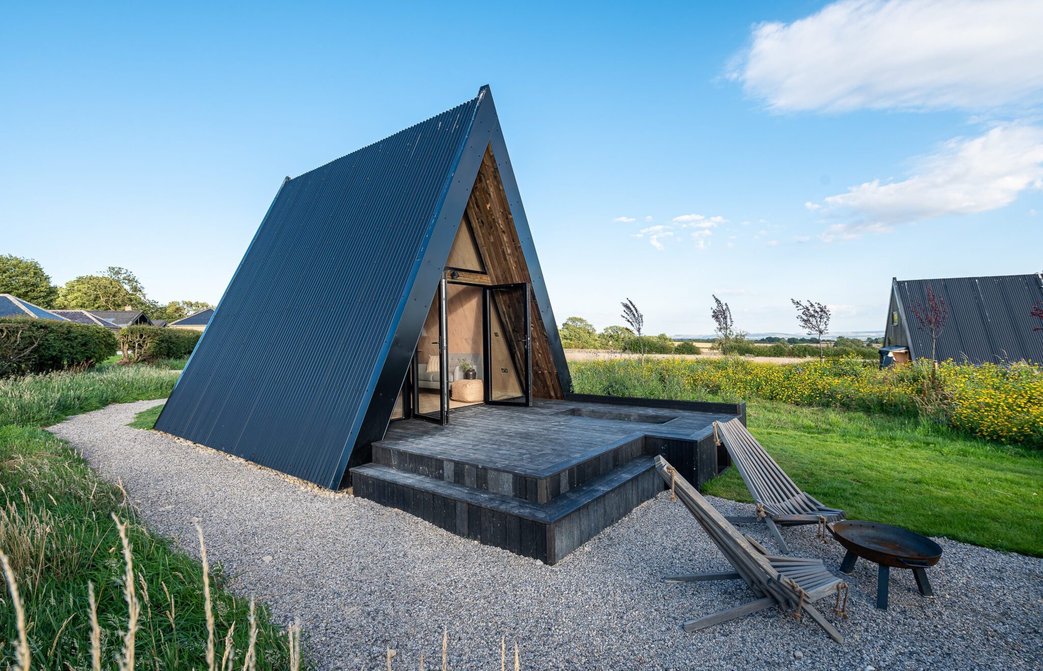 A-Frame-Cabin-design-black-cladding-_-Life-Space-Cabins-scaled-aspect-ratio-776-500