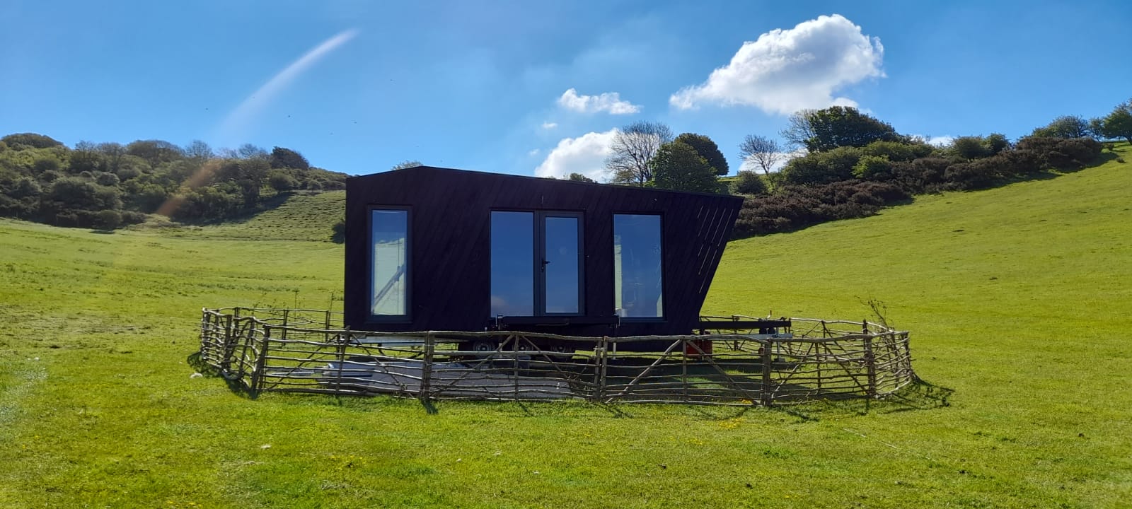Life Space Cabins. CARRavan A bespoke luxury contemporary cabin on wheels